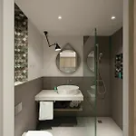 By Marriott Houthavens Hotell