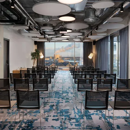 Hotel By Marriott Houthavens