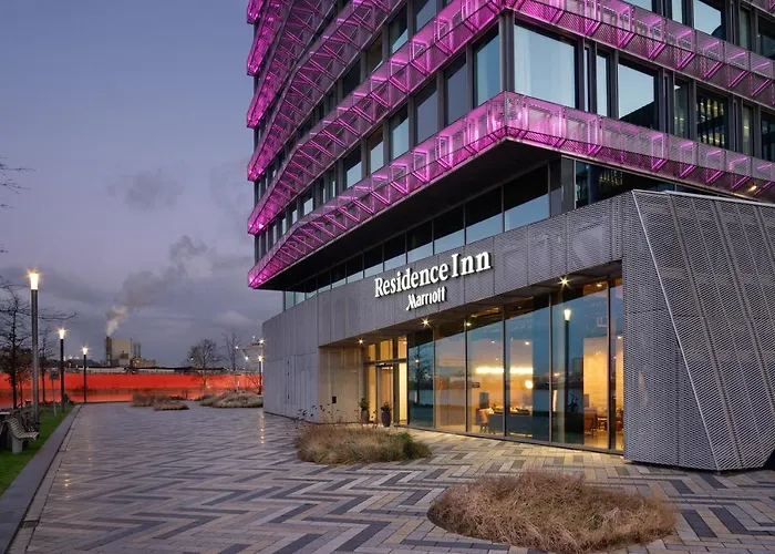 By Marriott Houthavens 4* Amsterdam