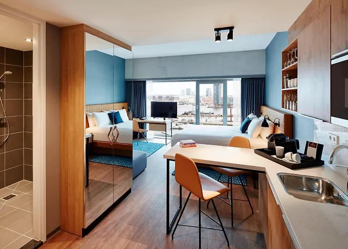 By Marriott Houthavens 4* Amsterdam
