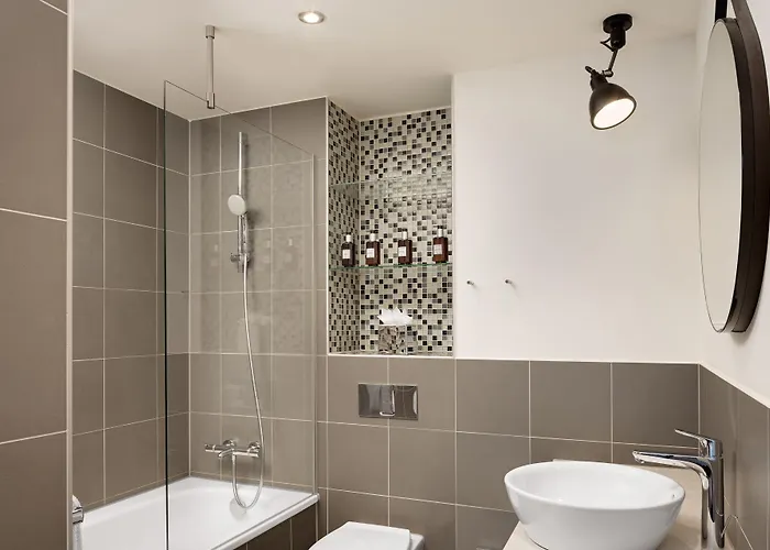 By Marriott Houthavens Hotel