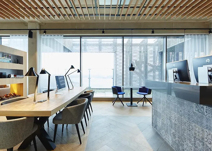 By Marriott Houthavens 4* Amsterdam