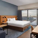 By Marriott Houthavens Hotel