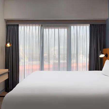 By Marriott Houthavens 4* 암스테르담