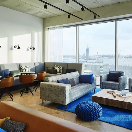 Hotel By Marriott Houthavens 4*