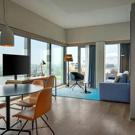 Hotel By Marriott Houthavens 4*