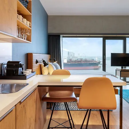 By Marriott Houthavens 4*