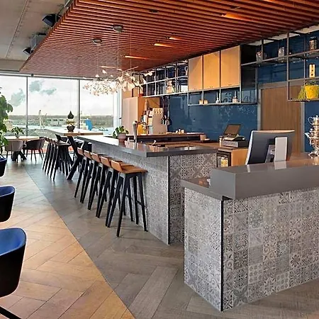By Marriott Houthavens Hotel