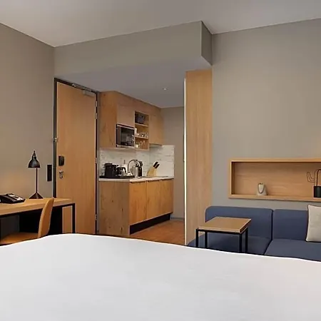 Hotel By Marriott Houthavens