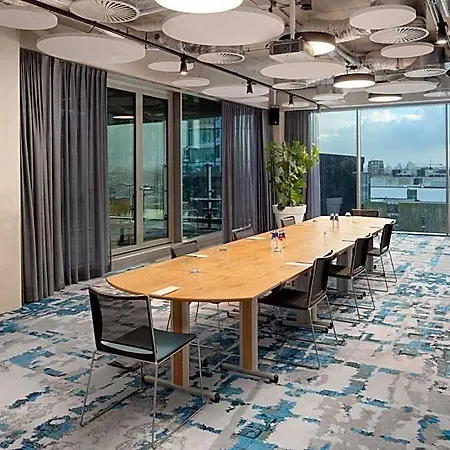 Hotel By Marriott Houthavens 4*