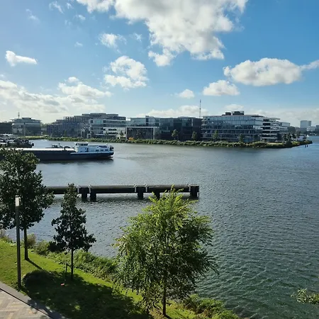 By Marriott Houthavens 4* 암스테르담
