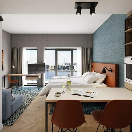By Marriott Houthavens מלון