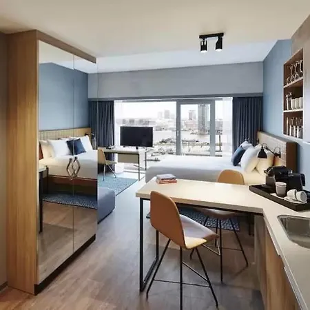 By Marriott Houthavens 4* Amesterdão