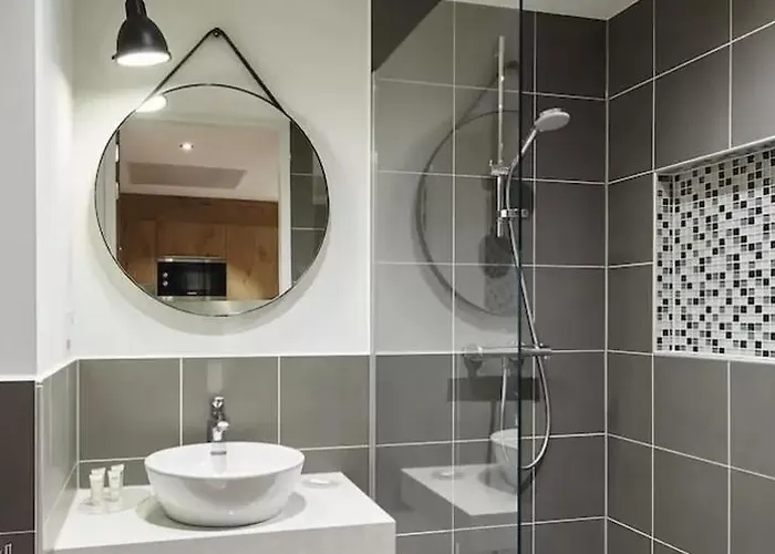 By Marriott Houthavens Отель 4*